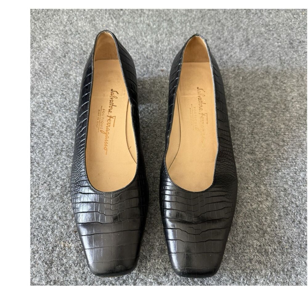 Salvatore Ferragamo Black Croc Embossed Leather Block Heels Pump ITALY Made 7.5B